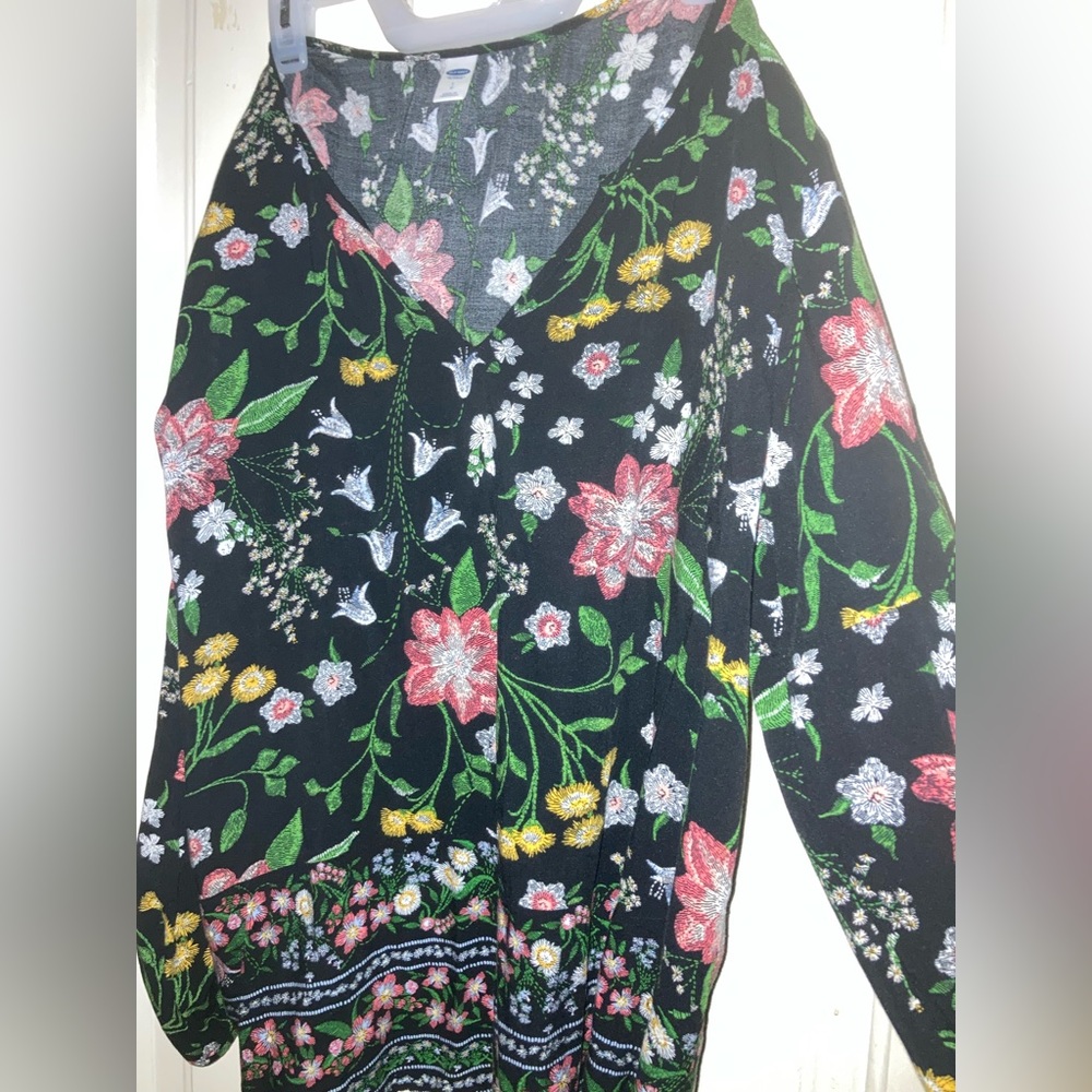 Old Navy colorful floral blouse